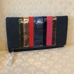 Stella & Dot navy clutch